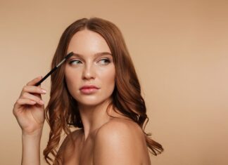 makijaż permanentny brwi ile się utrzymuje